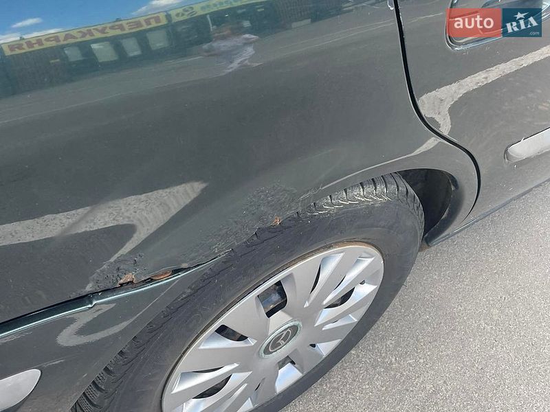 Хэтчбек Mazda 626 1998 в Вишневом
