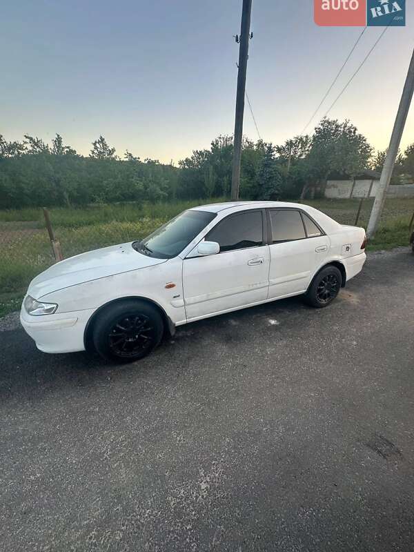 Хэтчбек Mazda 626 1999 в Яворове