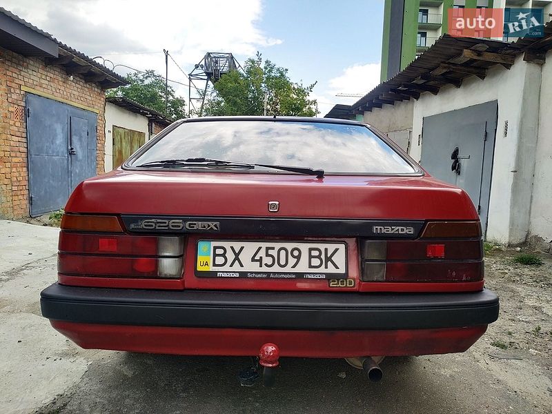 Хэтчбек Mazda 626 1986 в Хмельницком