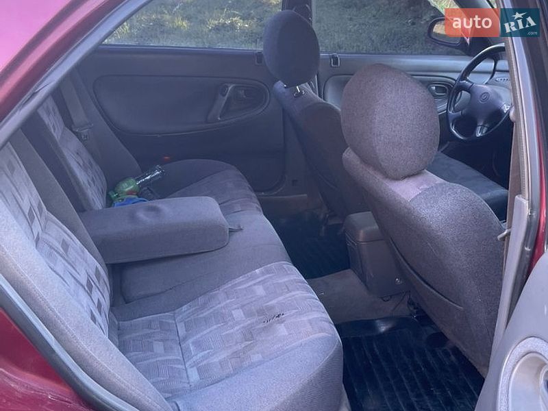 Седан Mazda 626 1992 в Жидачове