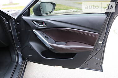 Седан Mazda 6 2015 в 
