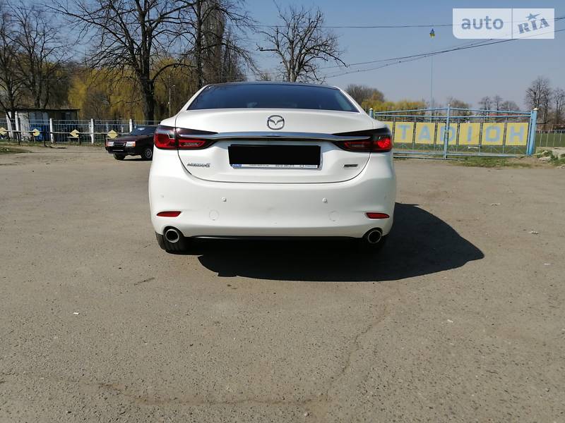 Седан Mazda 6 2018 в Чернівцях