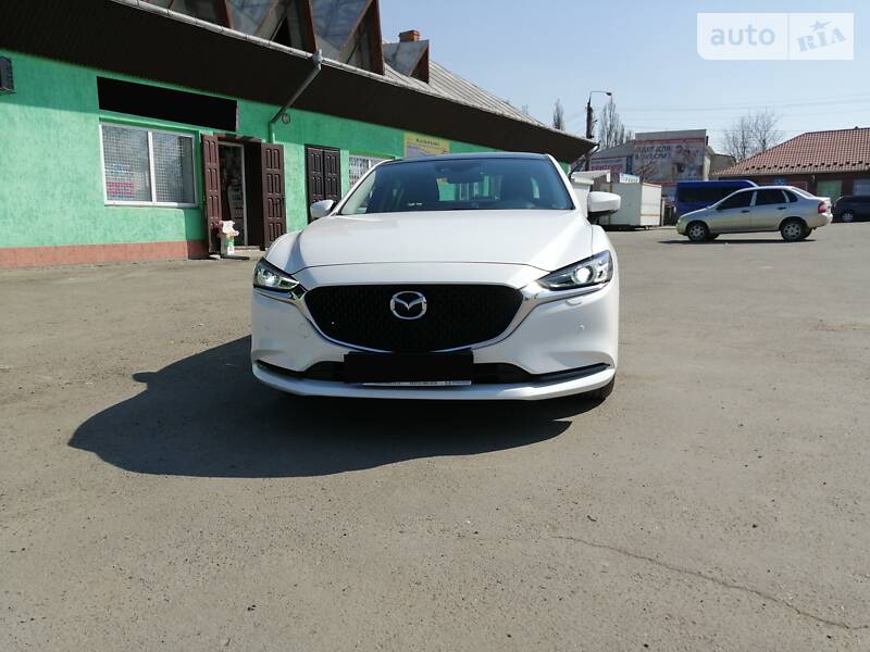 Седан Mazda 6 2018 в Чернівцях