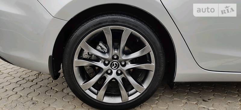 Седан Mazda 6 2016 в Черновцах