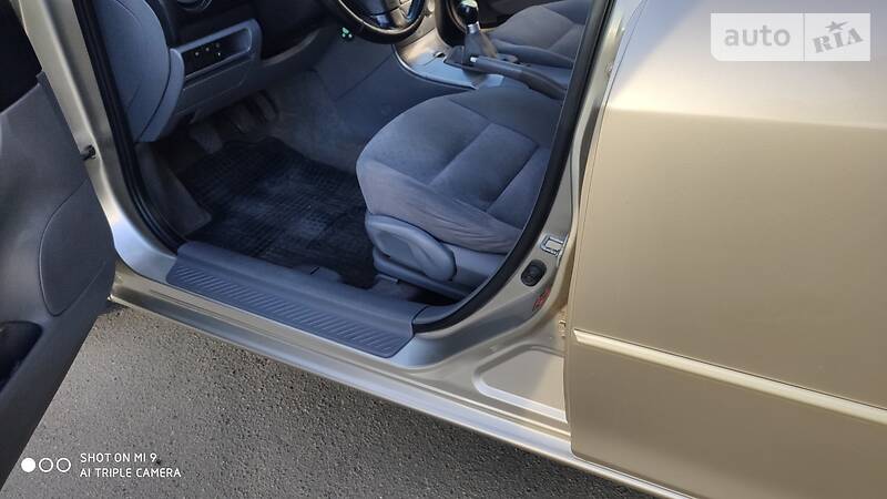 Седан Mazda 6 2003 в Лисичанську