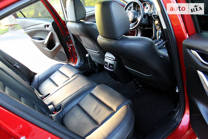 Седан Mazda 6 2014 в Стрию