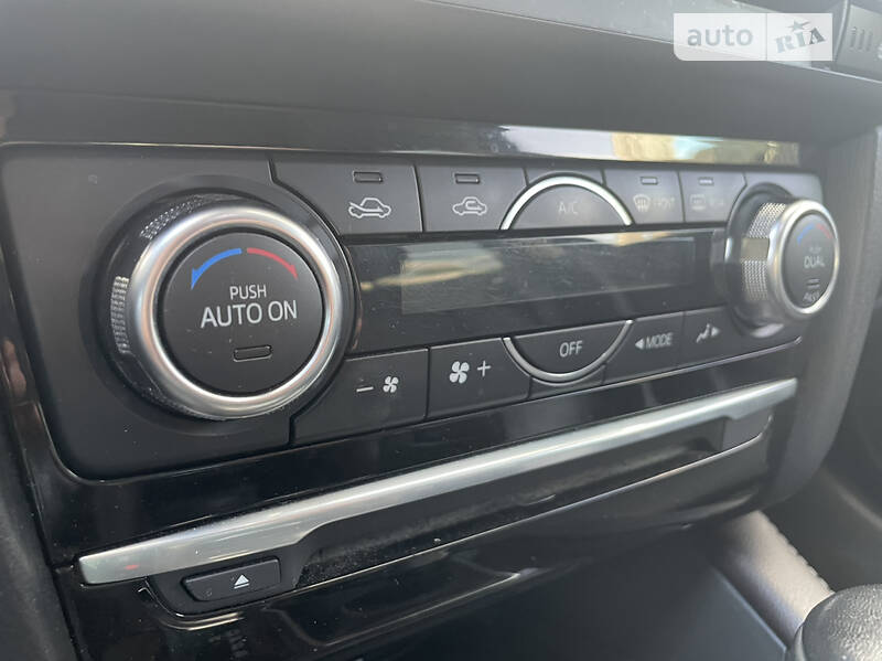 Седан Mazda 6 2016 в Хмельницком