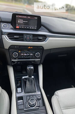 Седан Mazda 6 2015 в 