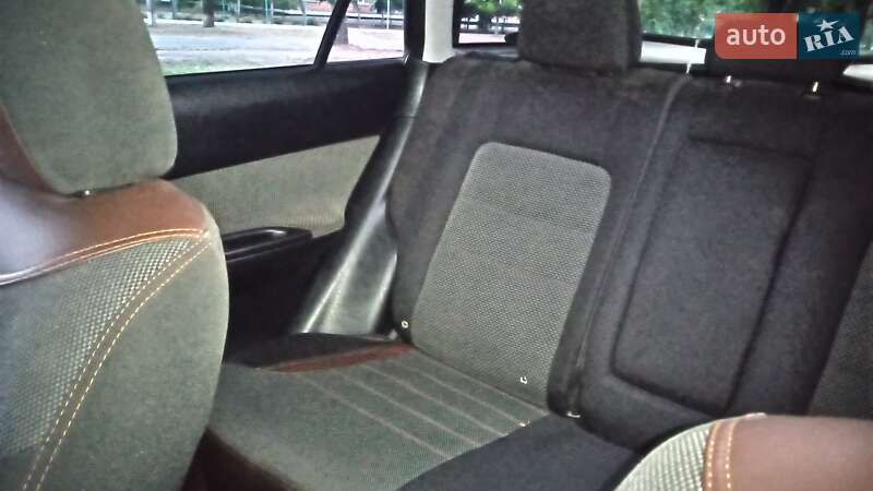 Универсал Mazda 6 2004 в Киеве