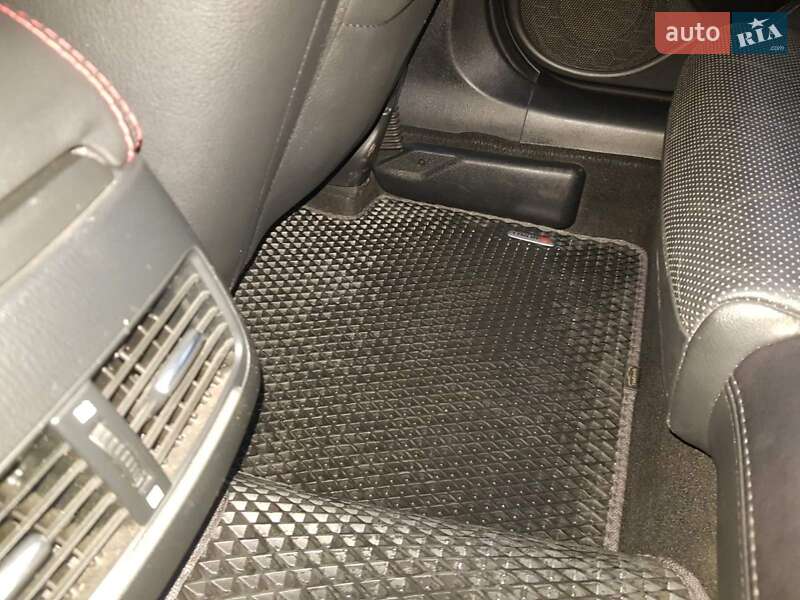 Седан Mazda 6 2013 в Кам'янському