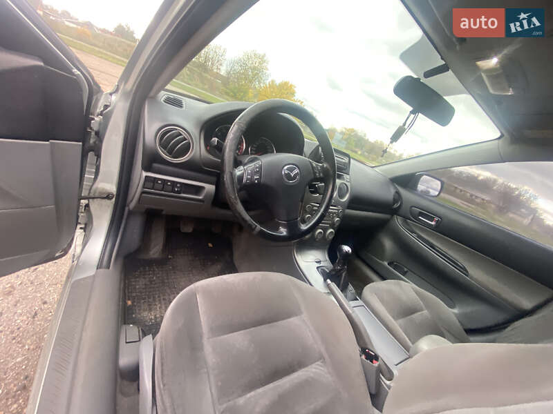 Лифтбек Mazda 6 2003 в Карловке