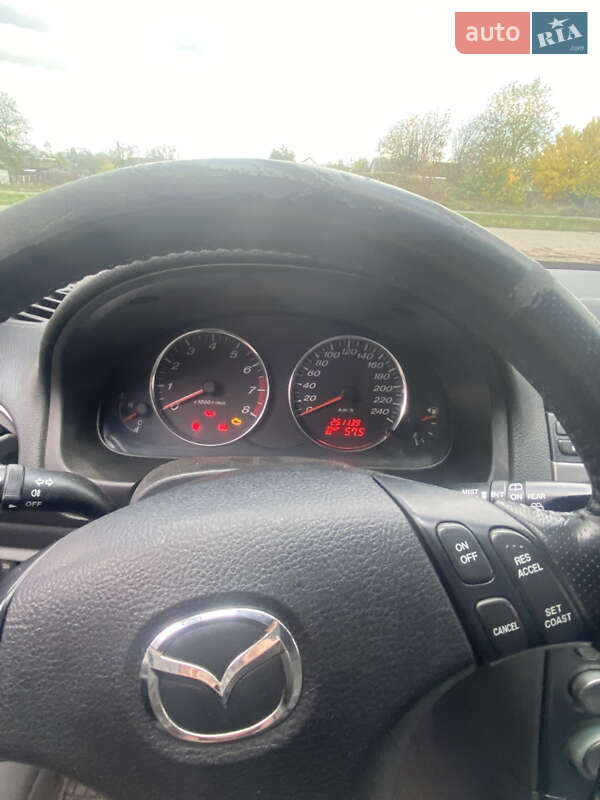 Лифтбек Mazda 6 2003 в Карловке