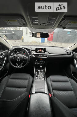 Седан Mazda 6 2015 в Кривом Роге