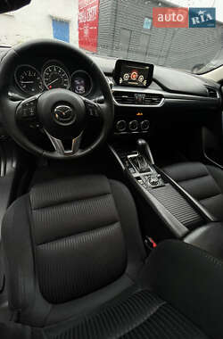Седан Mazda 6 2015 в Кривому Розі