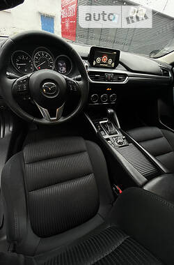 Седан Mazda 6 2015 в Кривому Розі