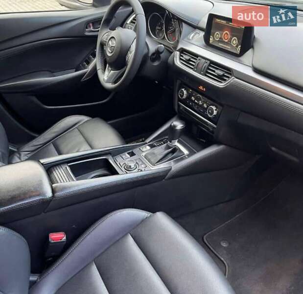 Седан Mazda 6 2015 в Ирпене