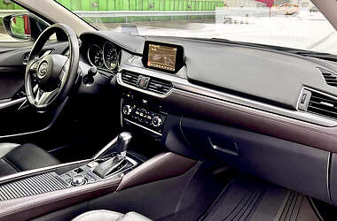 Седан Mazda 6 2016 в Киеве