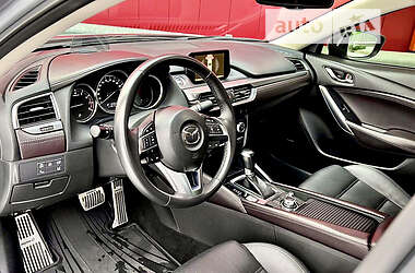 Седан Mazda 6 2016 в Киеве