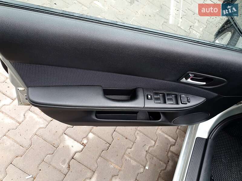 Седан Mazda 6 2005 в Киеве