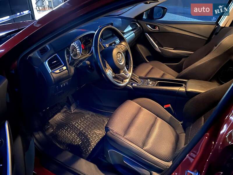 Седан Mazda 6 2015 в Львове