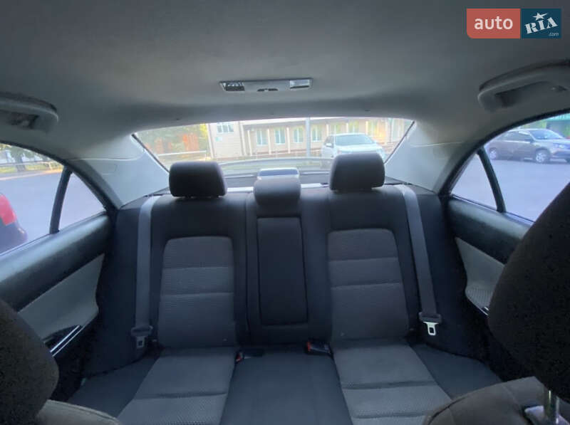 Седан Mazda 6 2003 в Виннице