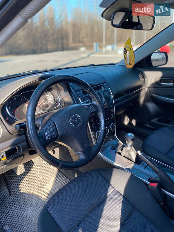 Лифтбек Mazda 6 2006 в Днепре