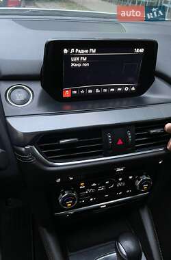 Седан Mazda 6 2016 в 