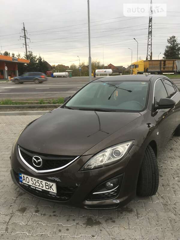 Седан Mazda 6 2011 в Мукачево