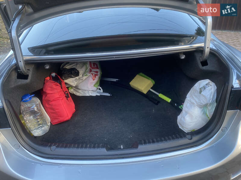 Седан Mazda 6 2013 в Кривому Розі