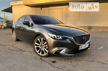 Седан Mazda 6 2015 в Львові