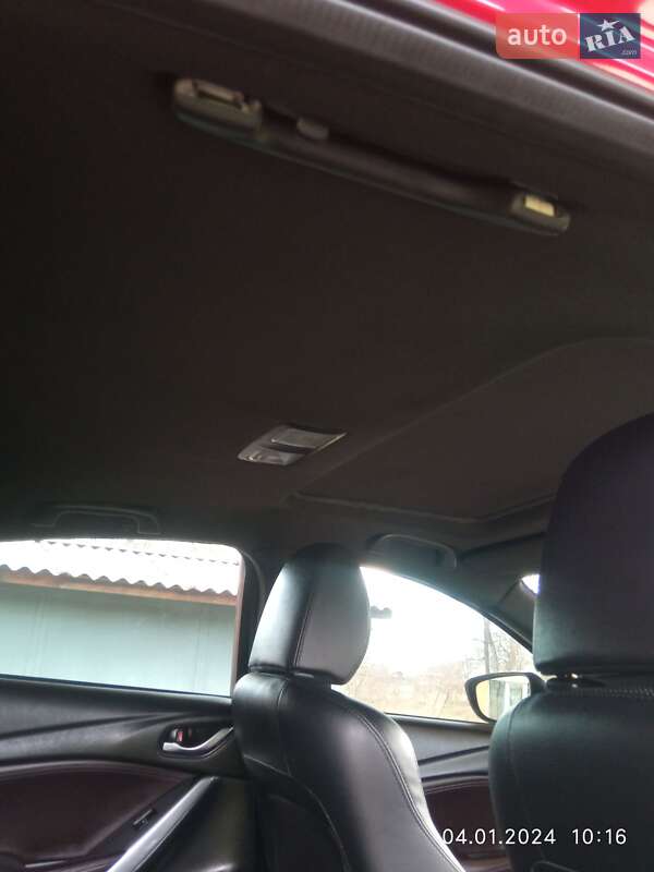 Седан Mazda 6 2015 в Надворной