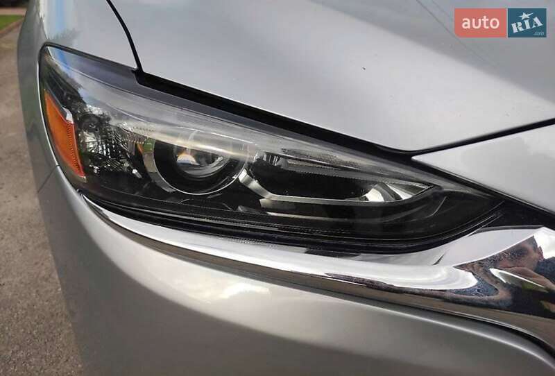 Седан Mazda 6 2019 в Киеве