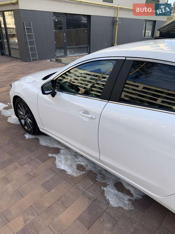 Седан Mazda 6 2020 в Киеве
