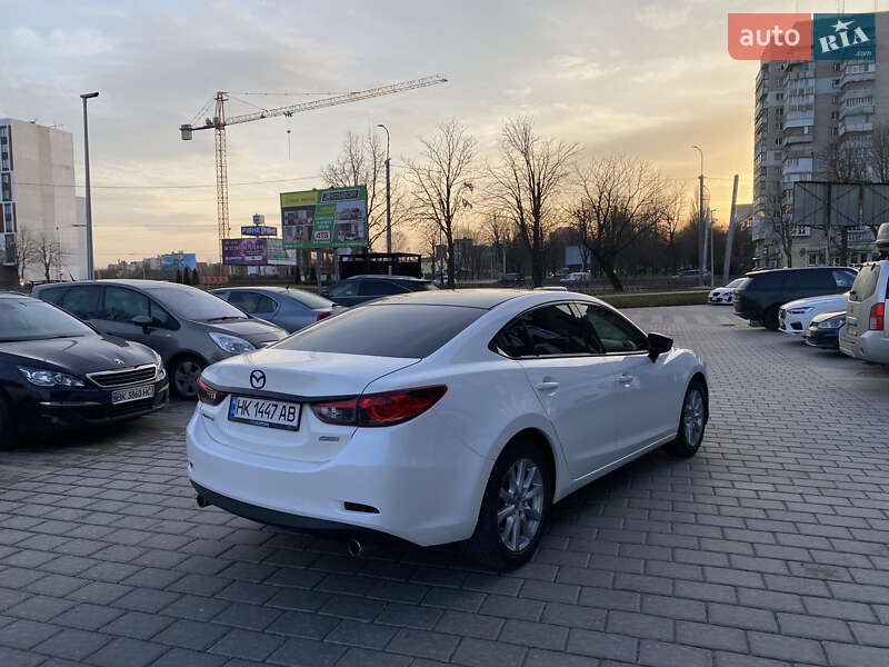 Седан Mazda 6 2015 в Ровно