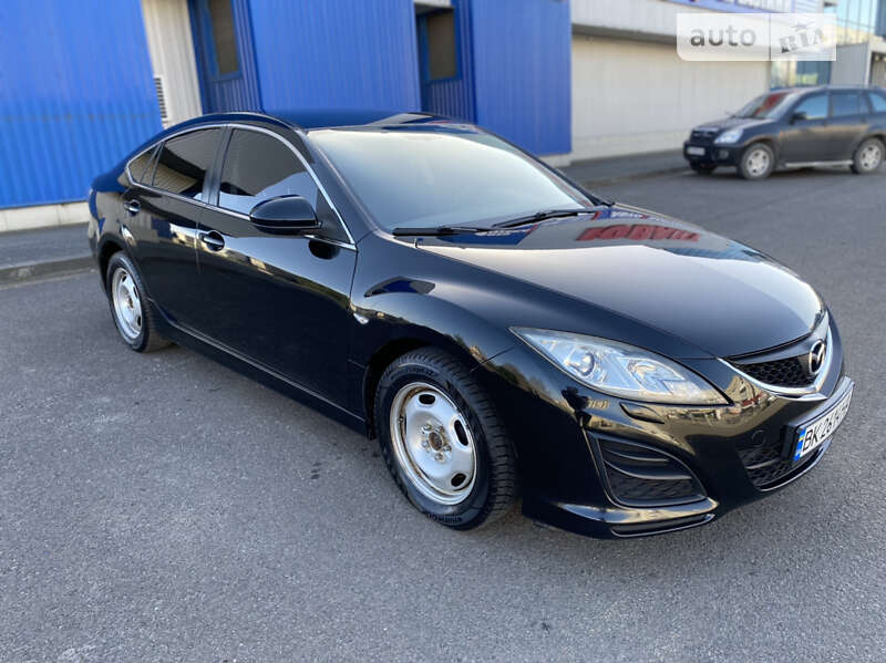 Лифтбек Mazda 6 2010 в 