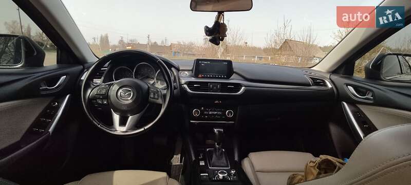 Седан Mazda 6 2015 в Заречном