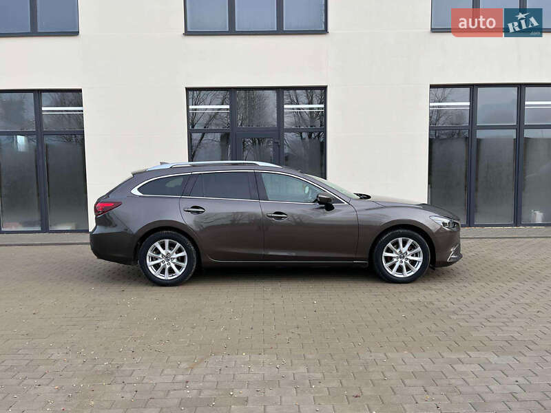 Седан Mazda 6 2016 в Хмельницком