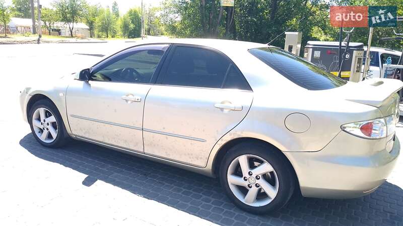 Седан Mazda 6 2004 в Карнаухівці
