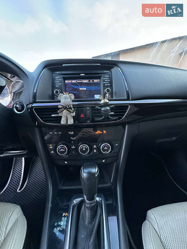 Седан Mazda 6 2014 в Кривом Роге