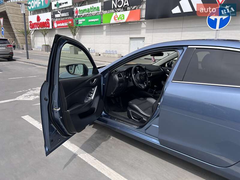 Седан Mazda 6 2015 в Львові