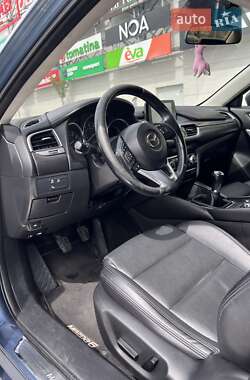 Седан Mazda 6 2015 в Львові