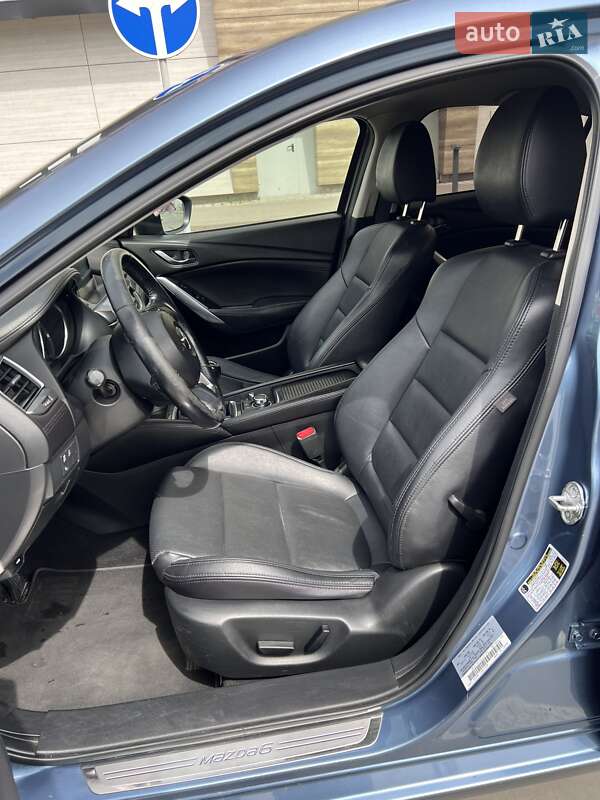Седан Mazda 6 2015 в Львові
