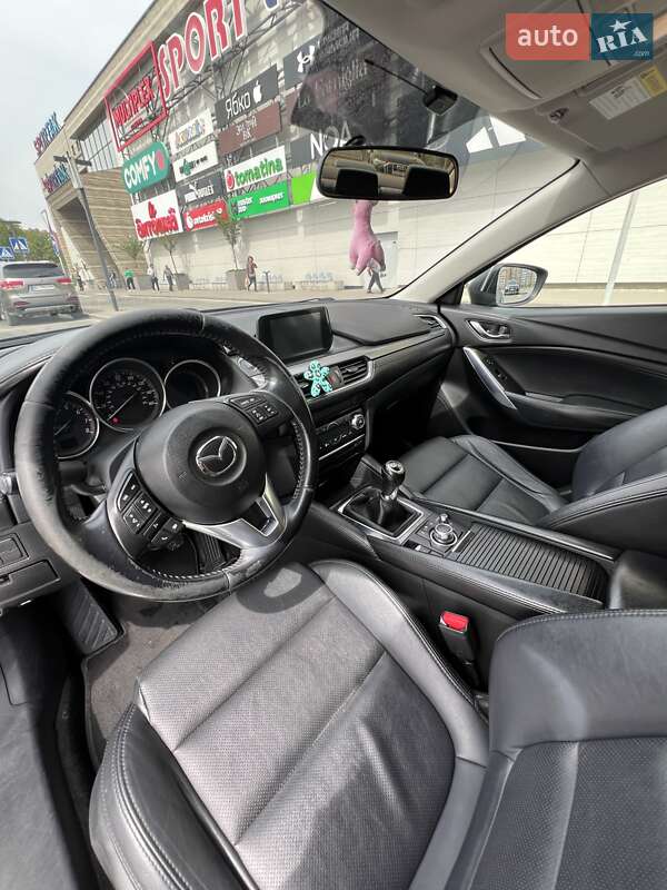 Седан Mazda 6 2015 в Львові
