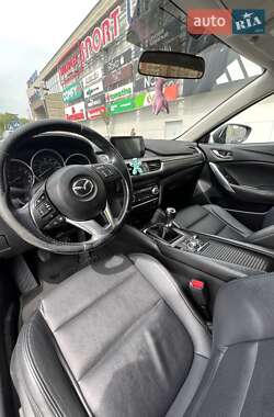 Седан Mazda 6 2015 в Львові