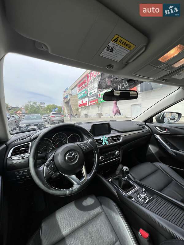 Седан Mazda 6 2015 в Львові