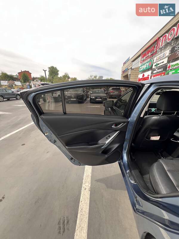 Седан Mazda 6 2015 в Львові