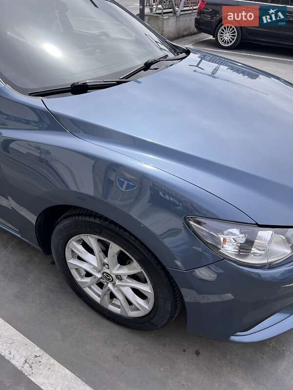 Седан Mazda 6 2015 в Львові