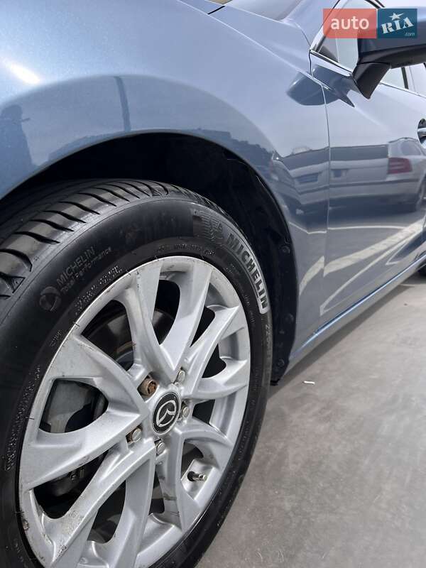 Седан Mazda 6 2015 в Львові