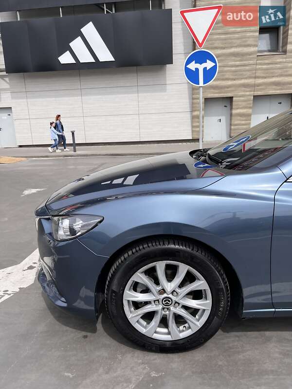 Седан Mazda 6 2015 в Львові