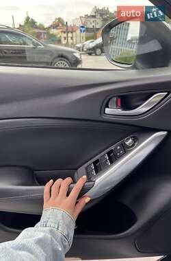 Седан Mazda 6 2015 в Львові